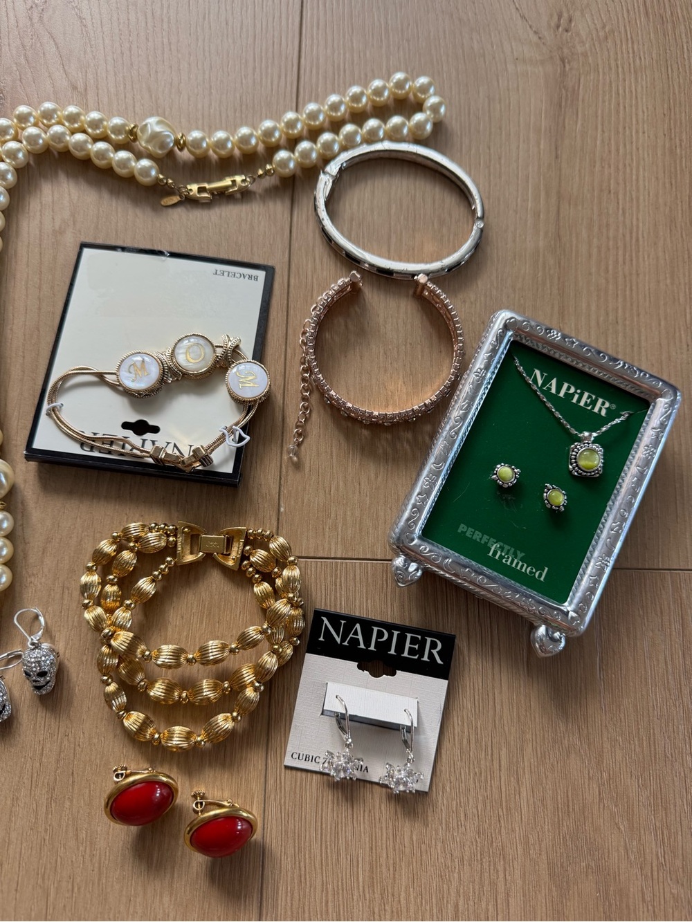 Napier Vintage Costume Jewelry Lot 9 Pc Necklace Bracelets Earrings Pearl